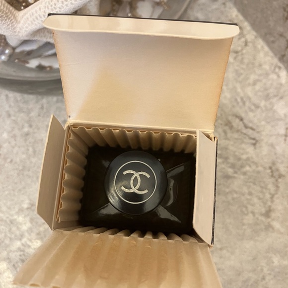 VINTAGE Chanel EAU De Cologne N•19 8 FL OZ - Picture 6 of 6